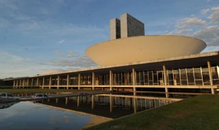 Novo coronavírus: comissão da Câmara defende tabelamento de álcool gel