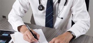 Limbo jurídico trabalhista-previdenciário: INSS vs. médico da empresa